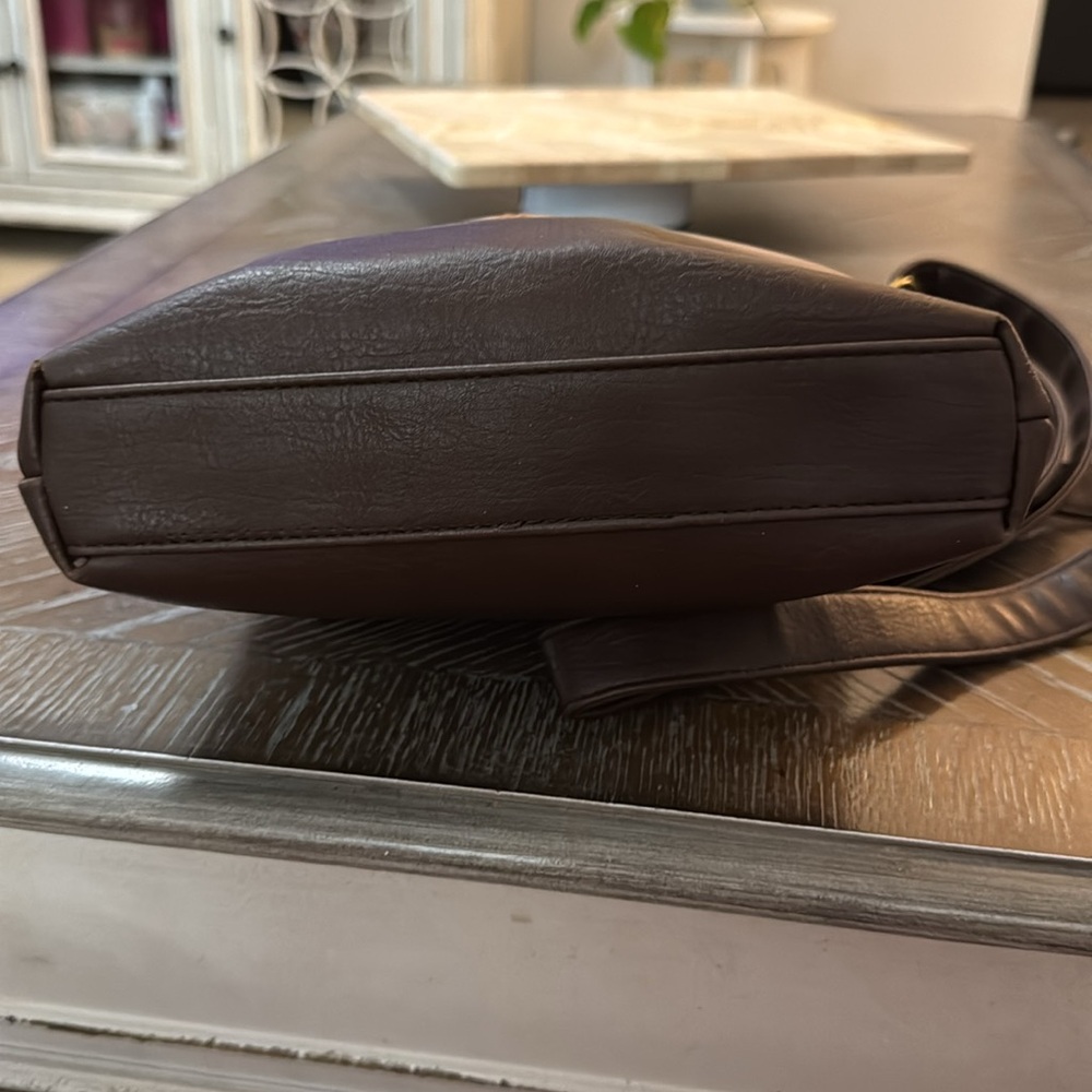 Stone And  Leather Brown Leather Crossbody Bag - Picture 5 of 16